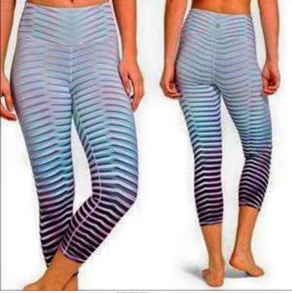 Athleta Capri Leggings